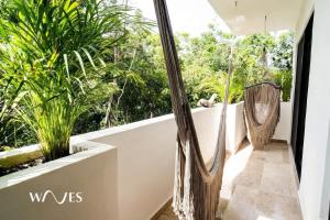 Prime Location 2 BR Apartment with Natural Ligthed & LX Amenities by Waves Management