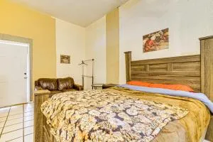 10 Mi to Franklin Mountains Quiet Studio with Patio - Las Cruces