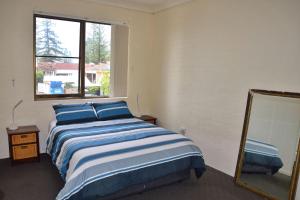 Endless Summer - Bring your own linen