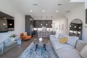 Pool 4 bedroom Luxury home in the heart of Dallas - دونكانفيل