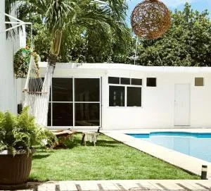 Casa Bedz, Campeche, with pool and garden, invite your friends and family - Uayamón