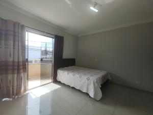 Sobrado grande disponível em ótima localização