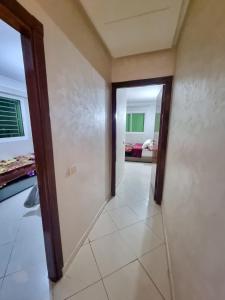 Relaxing Stay Close to Everyting