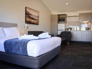 Eastend Studio Apartments