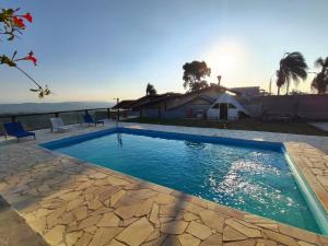 Férias com Piscina e Diversão, Reserve a Chácara Delira!