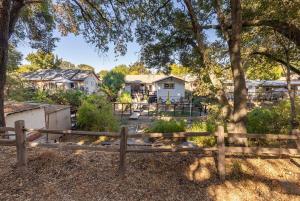Templeton Creekside Cottage