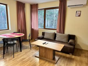 Pine Tree one bedroom apartment