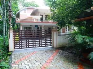 Short term 3 bedroom house - Pathanāmthitta