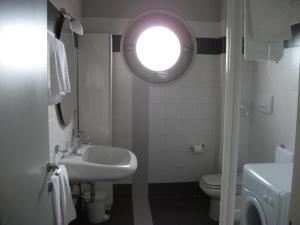 Vista Hotel & Residence