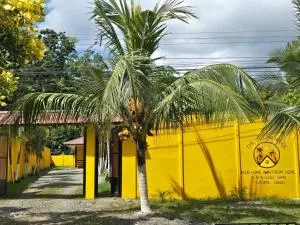 The Yellow House Cahuita - Tuba Creek