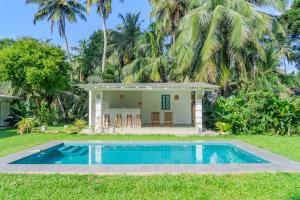 Lake House by Unrushed