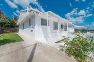 Blanc Whole House - Crescent Head