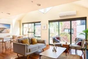 Glorious 3-BRM Family House at Aspendale Beach - Mordialloc