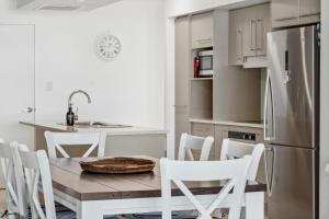 Seaside Serenity - Apartment Ocean Views