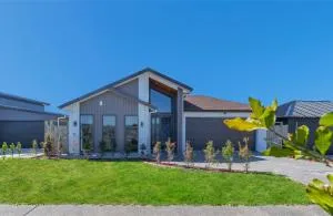 Beach Revival - Clarks Beach Holiday Home - Awhitu