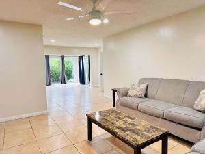 Next Door PSL - Ubytování bez kategorie ve městě Port Saint Lucie