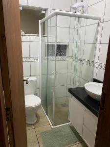 Casa com garagem próximo a praia CANASVIEIRAS