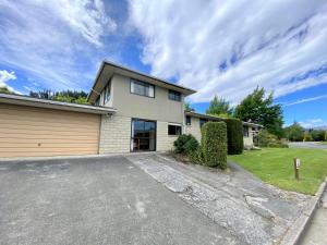 66 Conical Hill Road