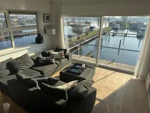 The Boathouse with boat - Aalsmeerderbrug