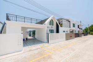 Happy Time Pool Villa HuaHin