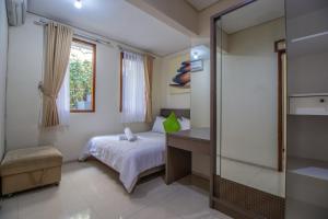 Family Only Villa with Private Pool & Hill View- De Reiz Dago Syariah 3BR