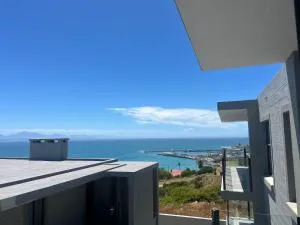 Bayside Bliss - Linkside