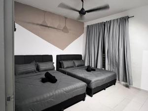 Senai 14pax The Joyous Home Pooltable nr Airport JPO by Ourstay