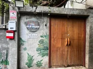 77 Old Town - Khlong San