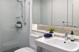 Close to Light Rail UNSW Centennial Park Beach Free Parking