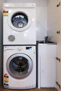 Close to Light Rail UNSW Centennial Park Beach Free Parking