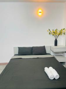 Night Owl - Thu Khoa Huan