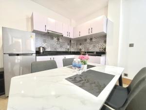 RS Central Apartments - 200m to Royal Palace