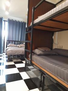 Noir Cafe And Hostel Chinatown Bangkok