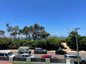 Beach Front Bliss - Luxurious 3 Bedroom Beachfront Apartment in Maroochydore