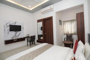 Rajmoti hotel & Restro