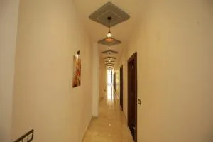 Rajmoti hotel & Restro - Lakāwās