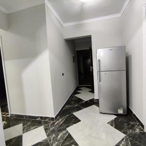 Downtown rooftop apartment, Lift