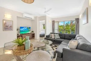 Palm View- 9 Pools BBQ & Gym - East Trinity