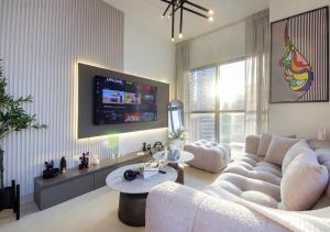 Lux 1BR Apt with BurjKhalifa Views in DowntownDubai - 4-star hotels in Dubai