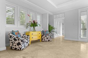 Hospitality Expert GREENS: 6BR Pool Beach Chef