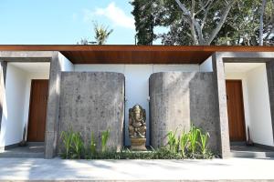 Villa Suarga Des Anicca