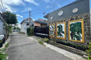 Raysha Luxury Guest House Mitra RedDoorz