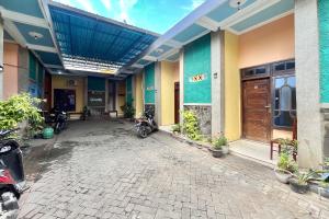 Raysha Luxury Guest House Mitra RedDoorz