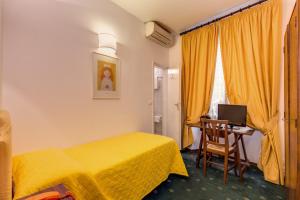 Single Room room in Hotel Rex