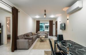 Luxury City Center One-Bedroom Suite by Peaks