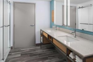 Executive One-Bedroom King Suite with Sofa Bed room in Hilton Garden Inn Rockaway