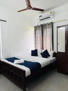 Skylux service apartment
