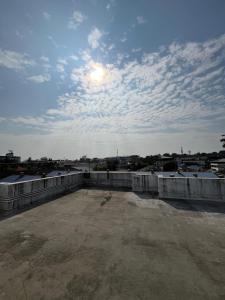 Skylux service apartment