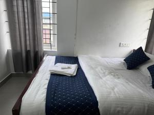 Skylux service apartment