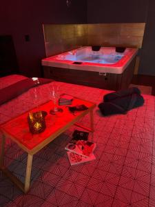 Appartements Love room villa rhona avec jacuzzi : photos des chambres